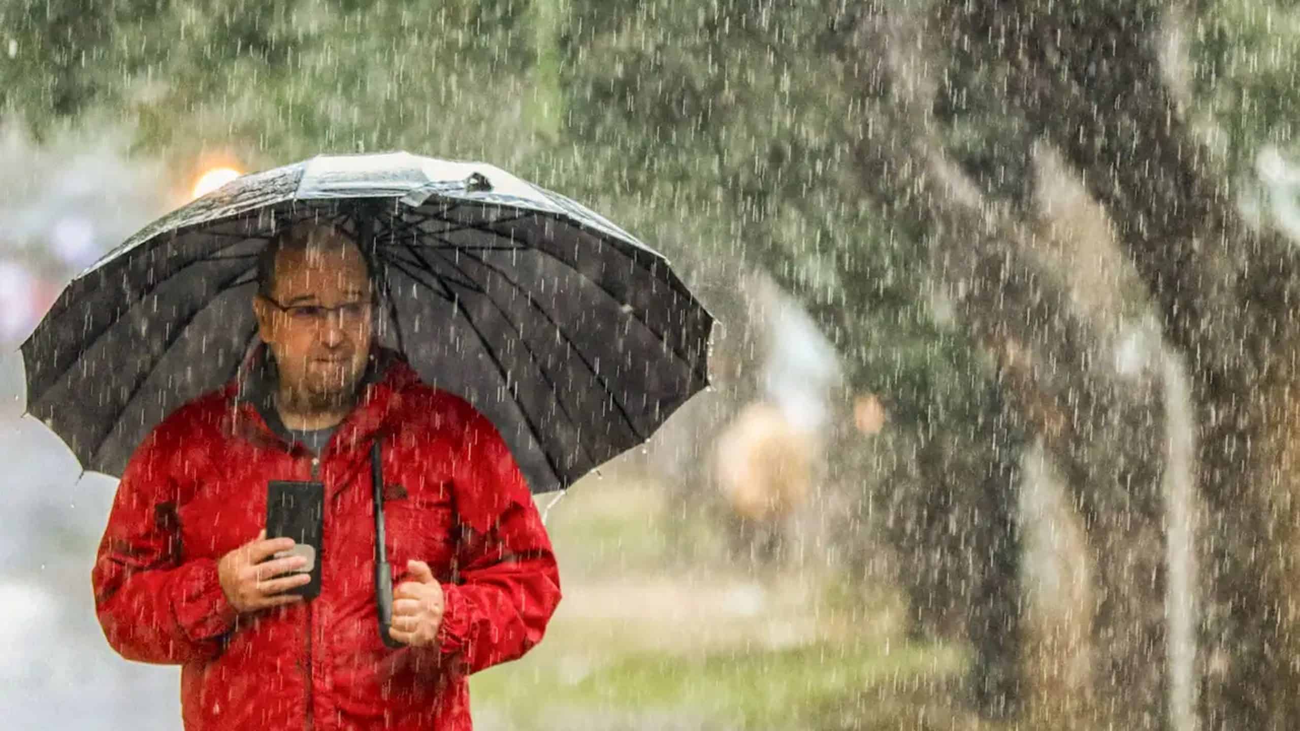 Ciclone extratropical e frente fria devem provocar chuvas intensas no Sul, Sudeste e Centro-Oeste