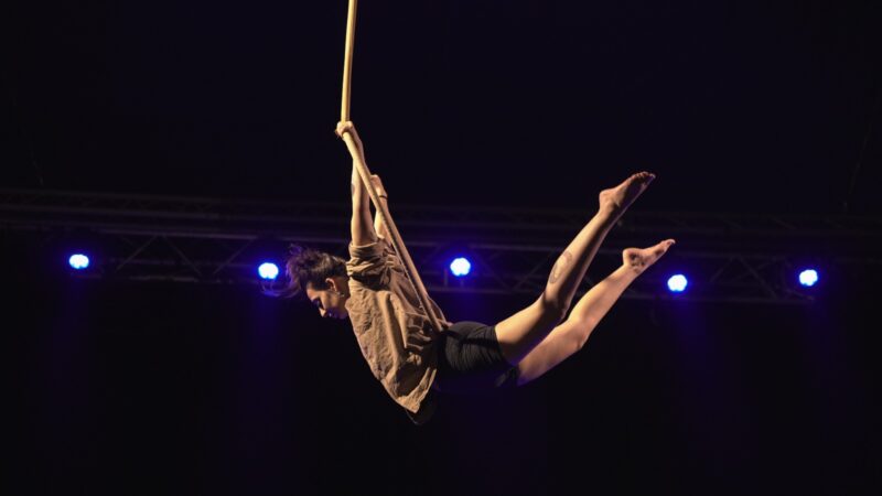 Festival Arranha-Céu celebra solos circenses no Espaço Cultural Renato Russo