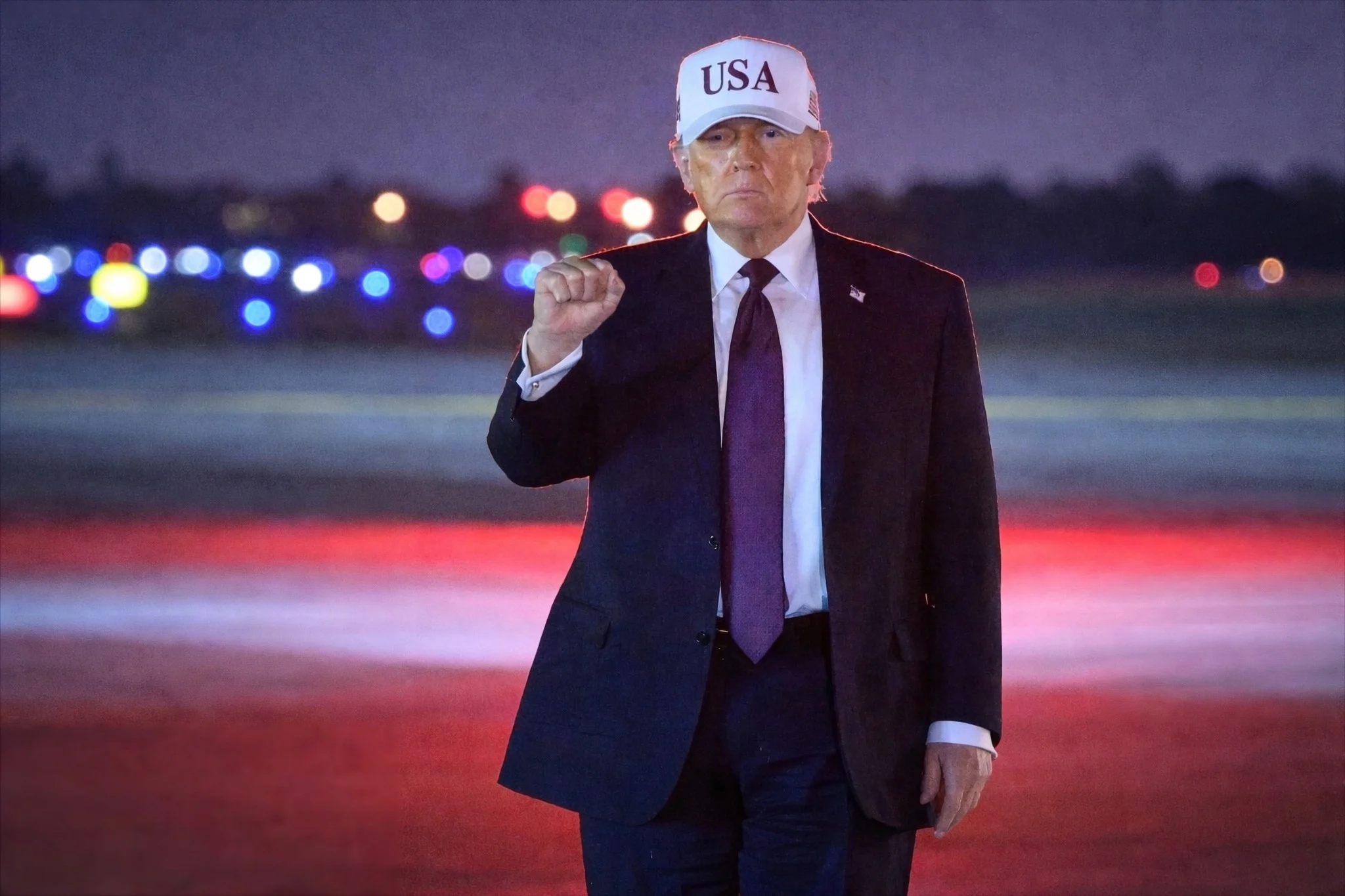 Donald Trump anuncia início de “grandes operações de combate” no Irã