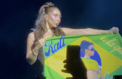 Kali Uchis faz show etéreo em São Paulo com abertura de Urias