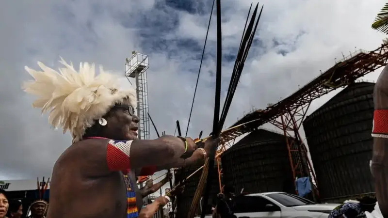 Manifestantes indígenas ocupam terminal da Cargill em Santarém e suspendem operações
