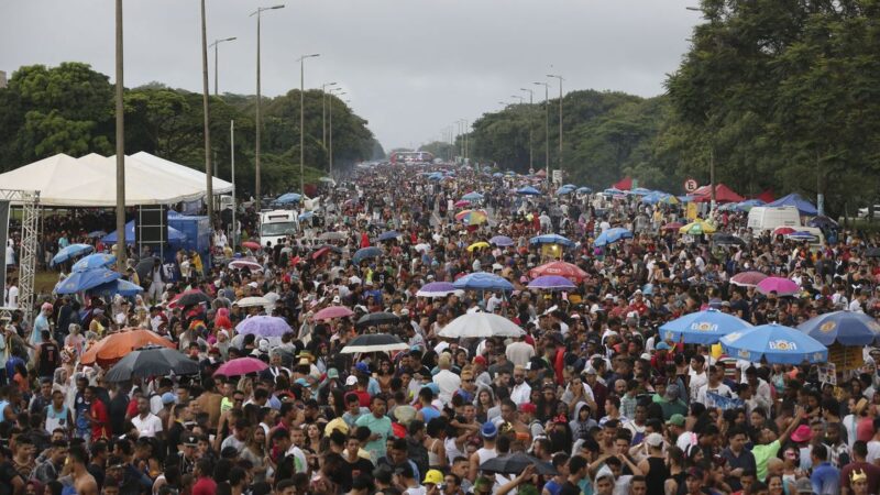 Bloco dos Raparigueiros celebra 34 anos na Esplanada dos Ministérios com Ericson Mello