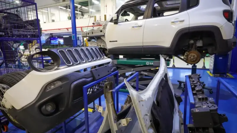 Stellantis estuda expandir parceria com Leapmotor para reduzir custos de elétricos na Europa