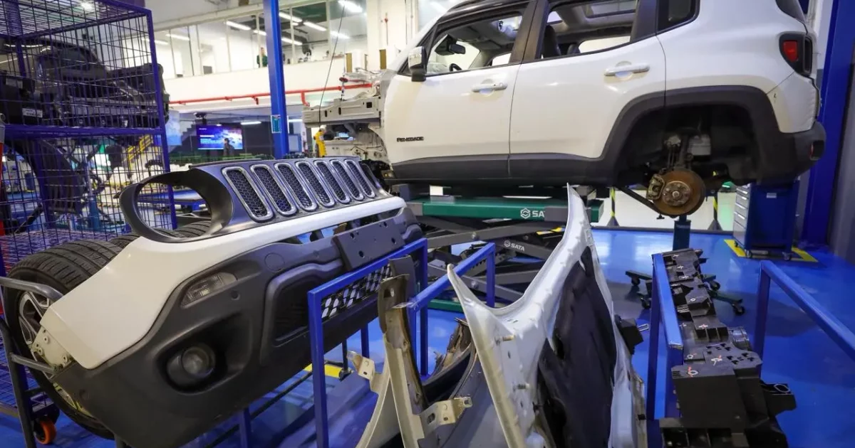 Stellantis estuda expandir parceria com Leapmotor para reduzir custos de elétricos na Europa
