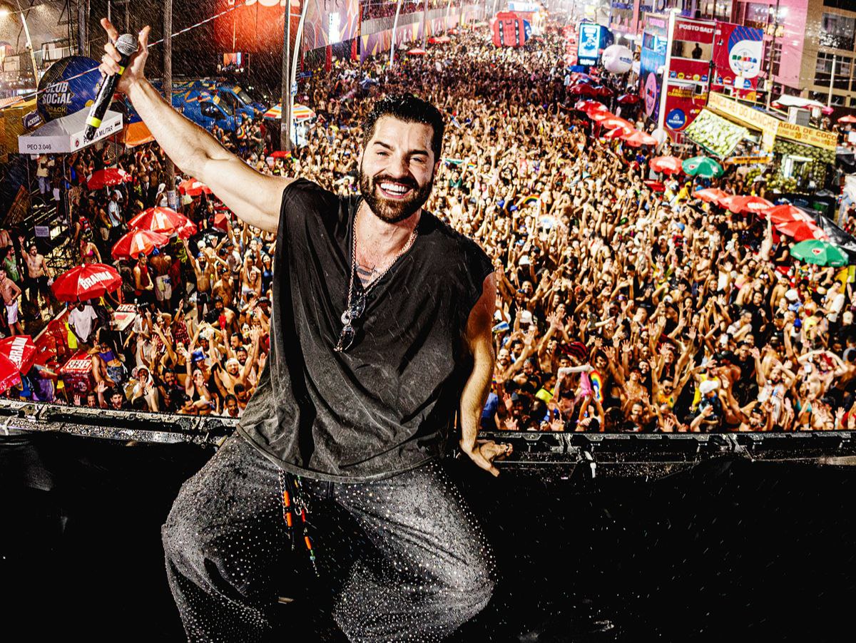 Alok arrasta multidão e transforma Barra–Ondina em pista de dança no Carnaval de Salvador
