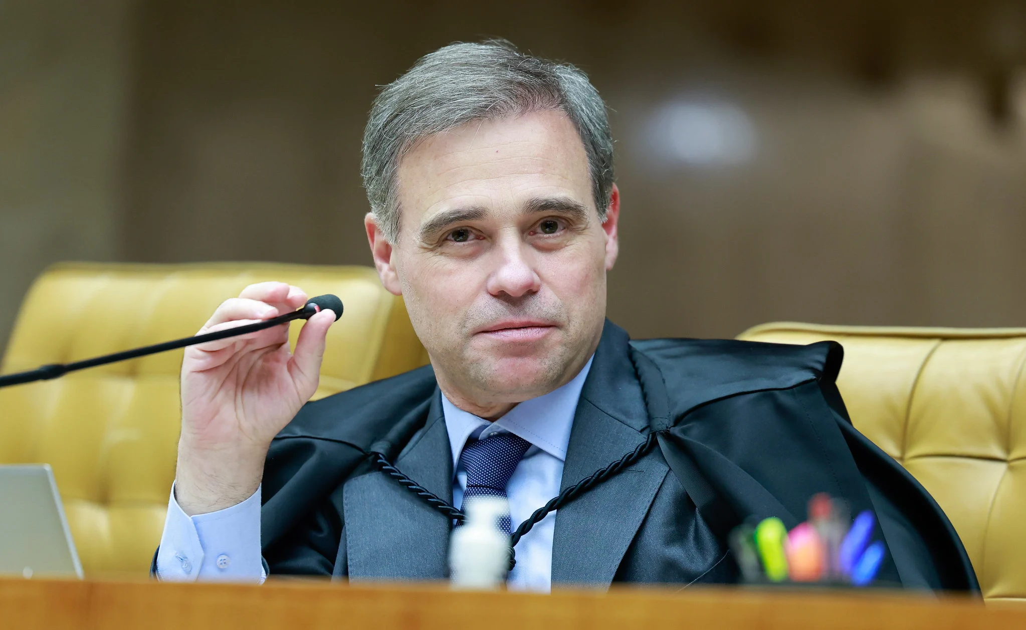 André Mendonça autoriza perícia em 100 dispositivos no inquérito do Banco Master