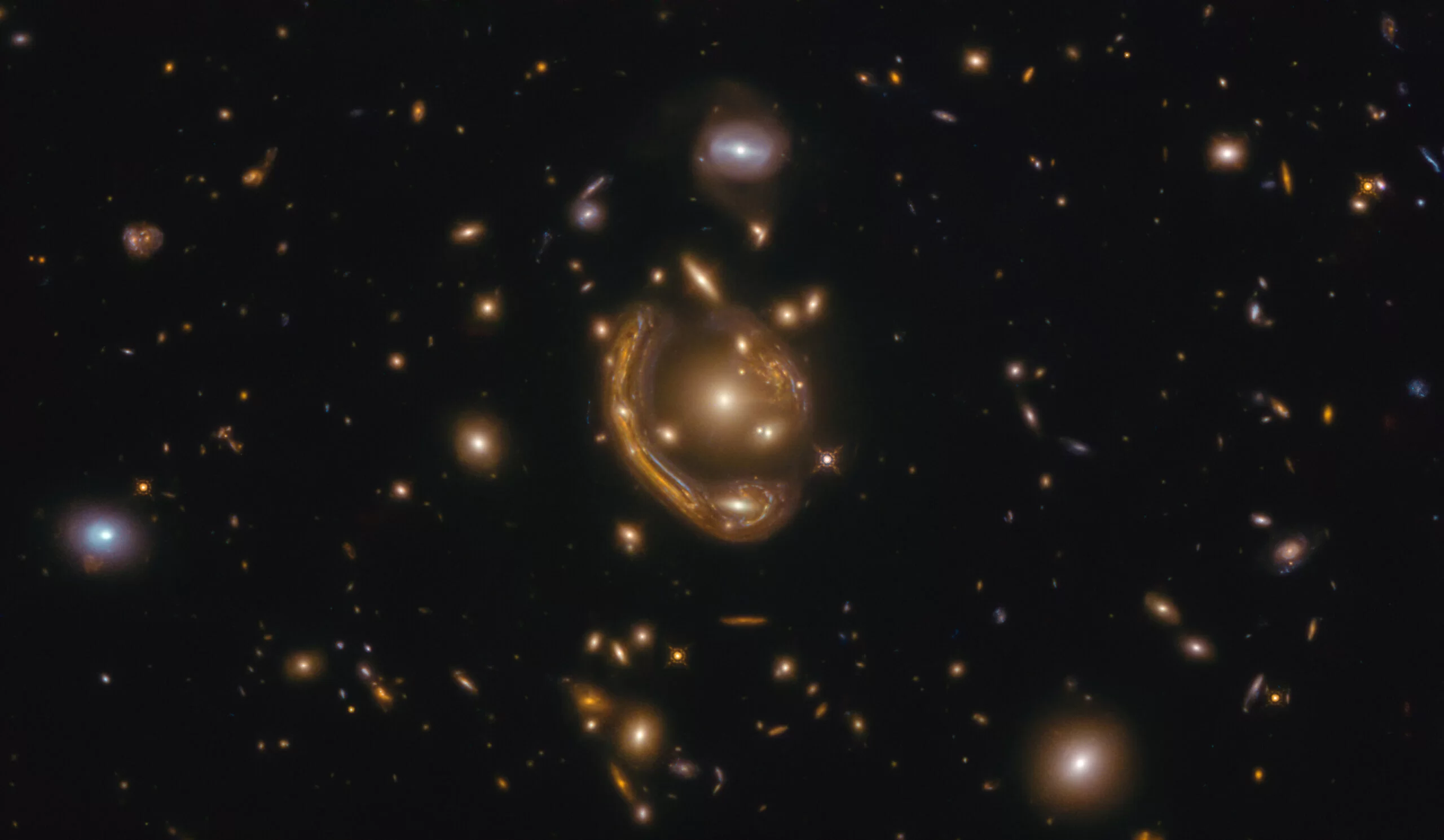 Astrônomos observam anéis de Einstein no espaço profundo