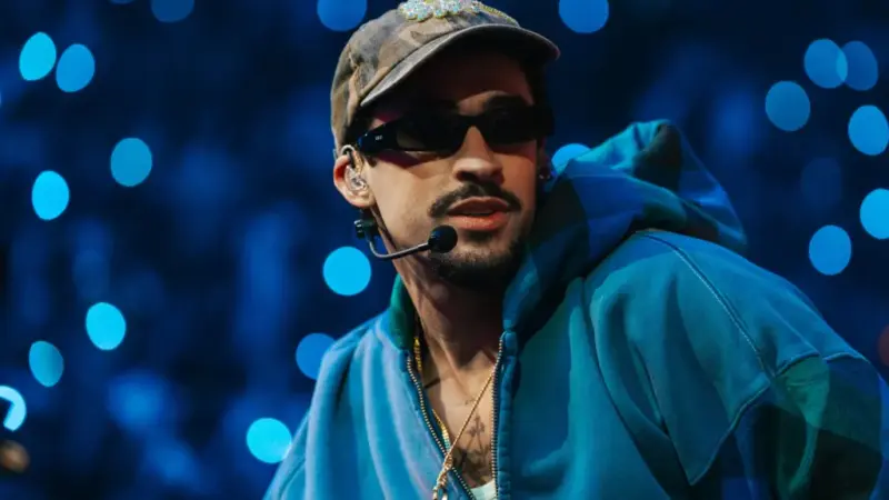 Bad Bunny será o primeiro artista a cantar em espanhol no show de intervalo do Super Bowl