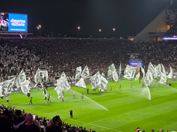 Corinthians e Esportes da Sorte homenageiam torcedores pela invasão em Brasília