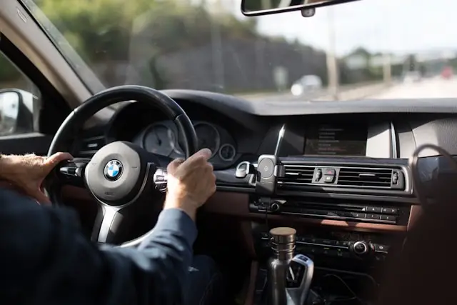 O que eleva o preço do seguro de carro e por que varia entre motoristas