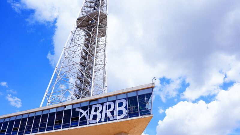 Veja como vorcaro usou rede com o próprio advogado para comprar ações do brb