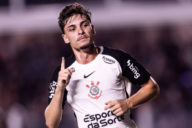Filho do Terrão é eleito melhor jogador do Corinthians em janeiro