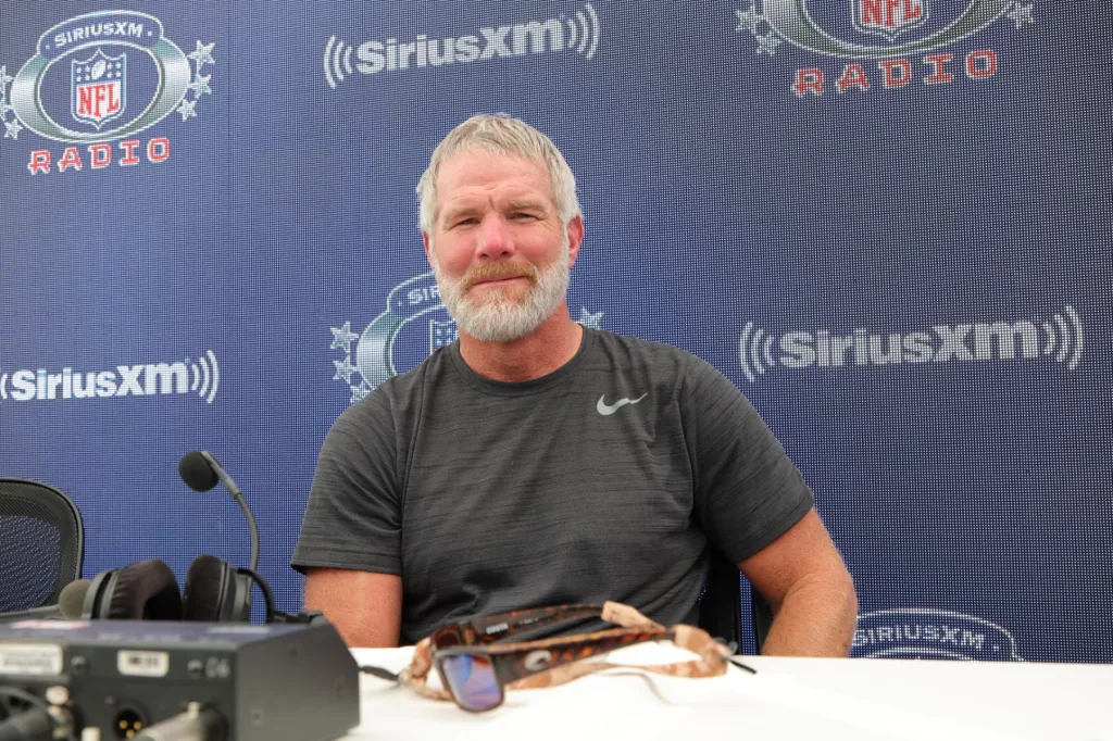 Brett Favre anuncia preferência por show alternativo de meia-temporada em vez de Bad Bunny
