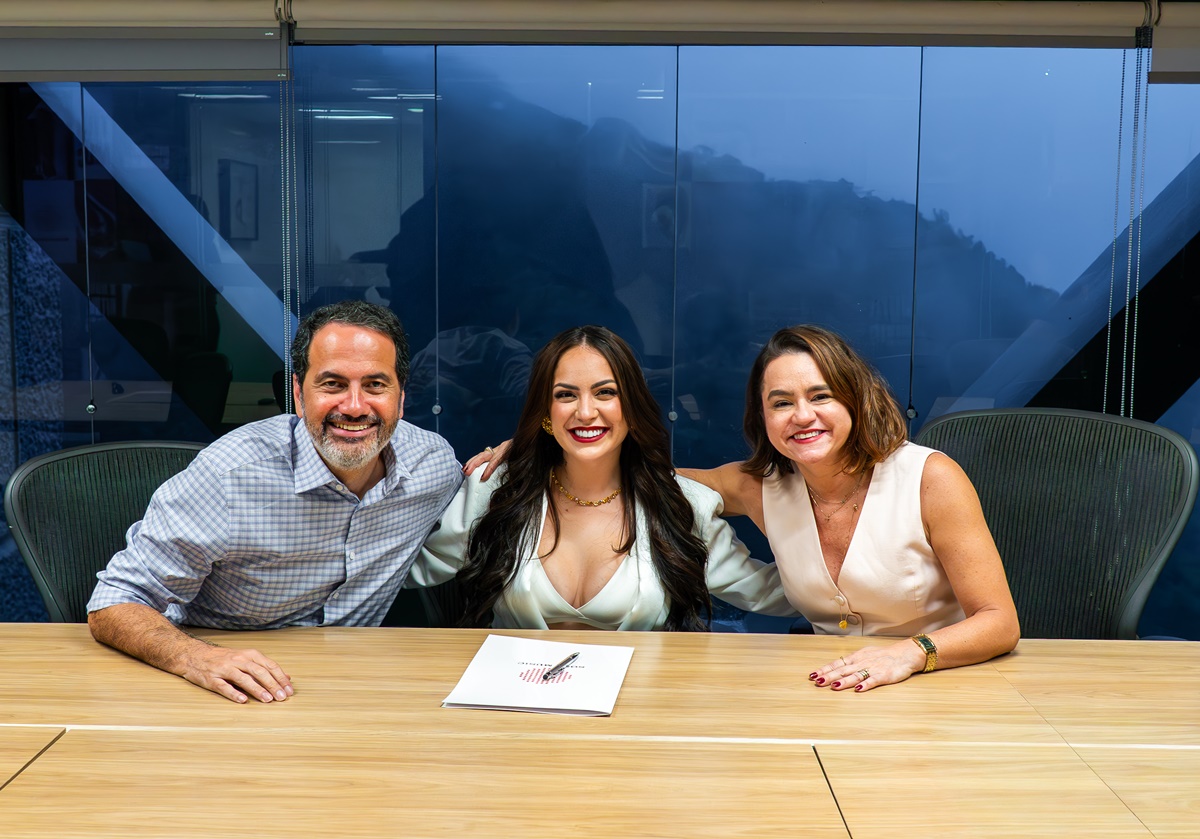 Raphaela Santos é contratada da Sony Music Brasil e lança feat inédito com Ludmilla em março