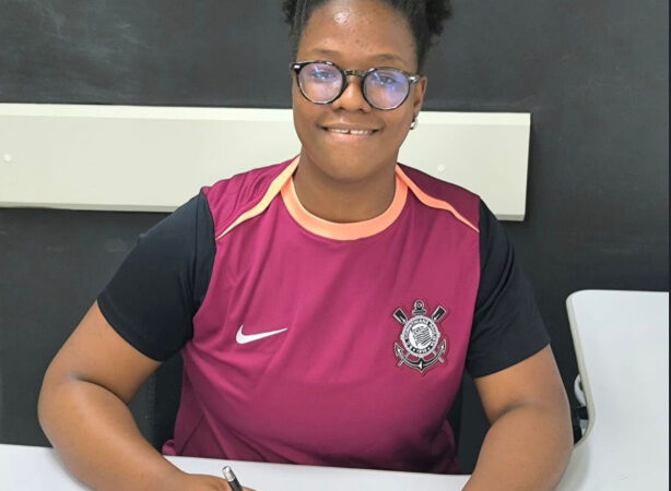 Corinthians contrata goleira Edryan Ribeiro para o time feminino Sub-20