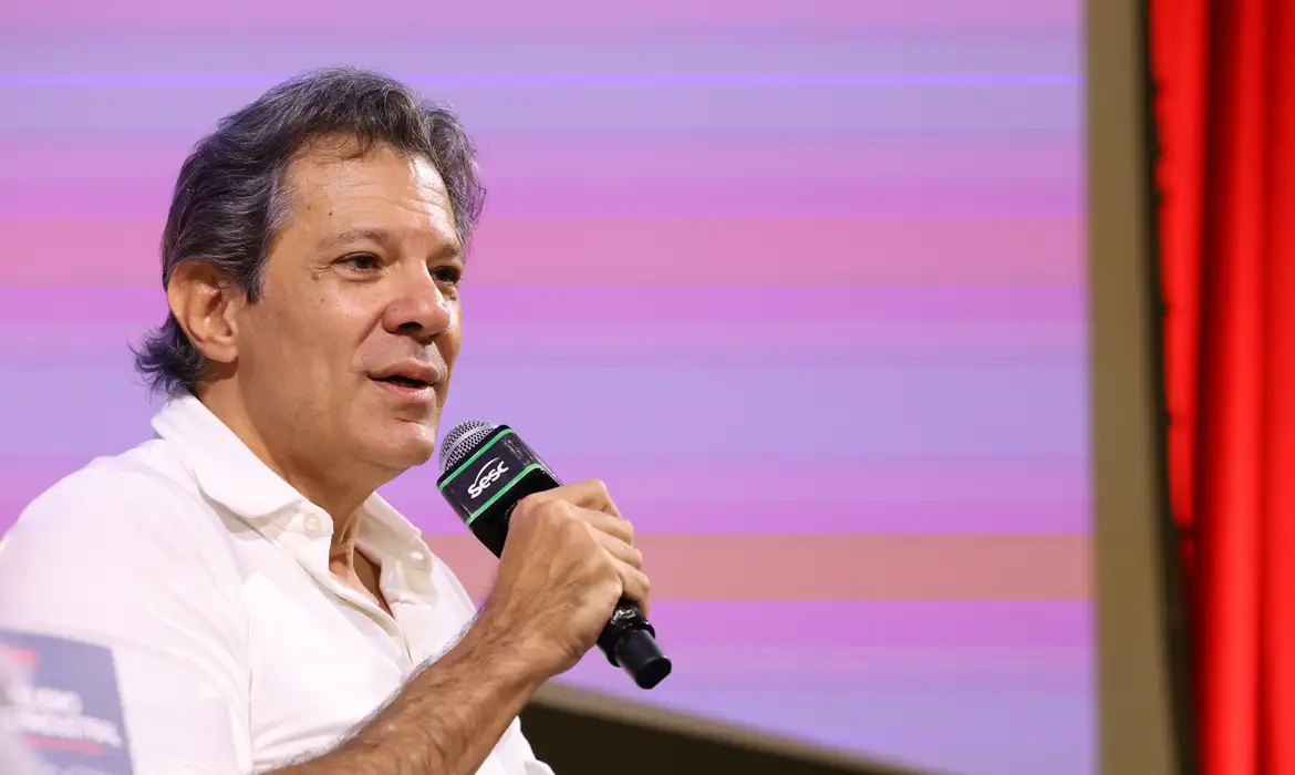 Haddad diz que crise do Banco Master é forte golpe ao sistema financeiro, mas não risco sistêmico
