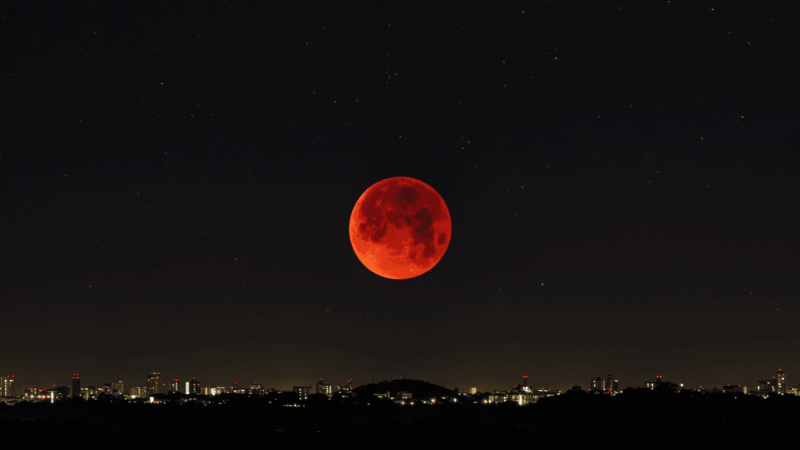 Eclipse lunar total deixará Lua avermelhada por 58 minutos na madrugada de 3 de março de 2026