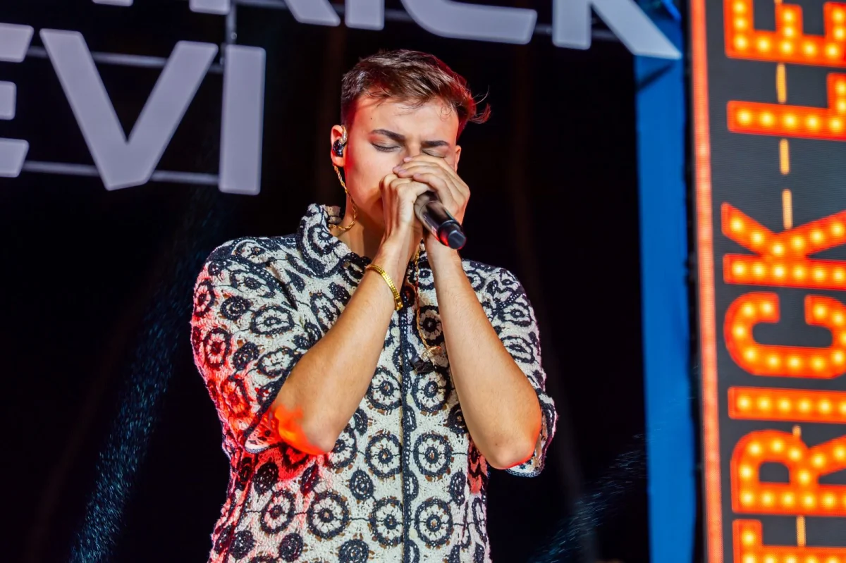 Patrick Levi lança audiovisual “Topado de Sentimento 2.0” e consolida carreira no arrocha baiano