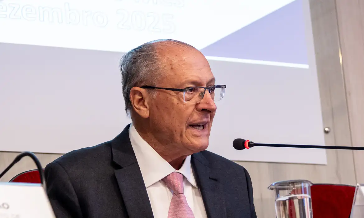 Alckmin afirma que Brasil mantém competitividade com tarifa global de 10% dos EUA