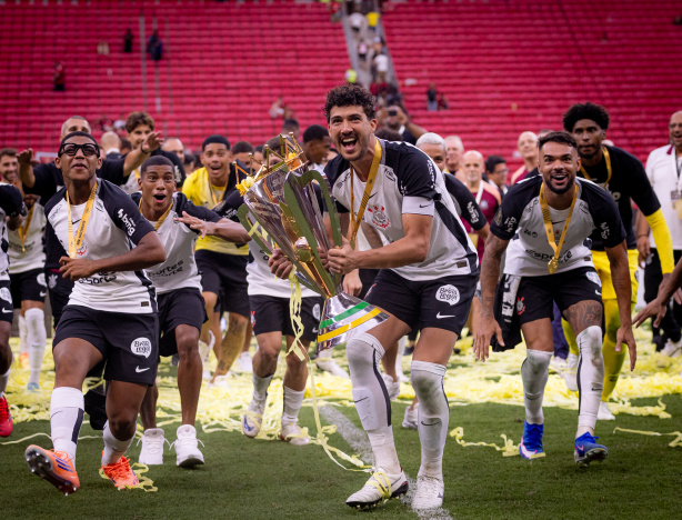 Corinthians aguarda definição da Caixa sobre retenção de premiação da Supercopa do Brasil