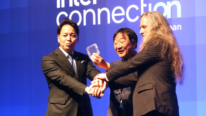 Intel apresenta protótipo da memória ZAM em evento no Japão