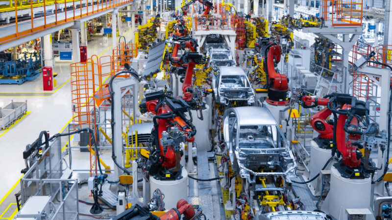 BNDES aprovou R$ 5,2 bilhões em crédito para setor automotivo em 2025