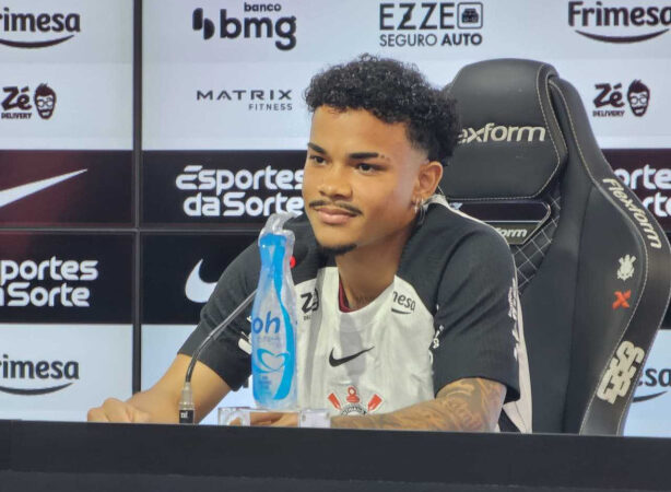 Kaio César é apresentado no Corinthians e revela desejo de estrear com título
