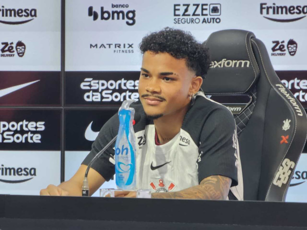 Kaio César é apresentado no Corinthians e revela desejo de estrear com título