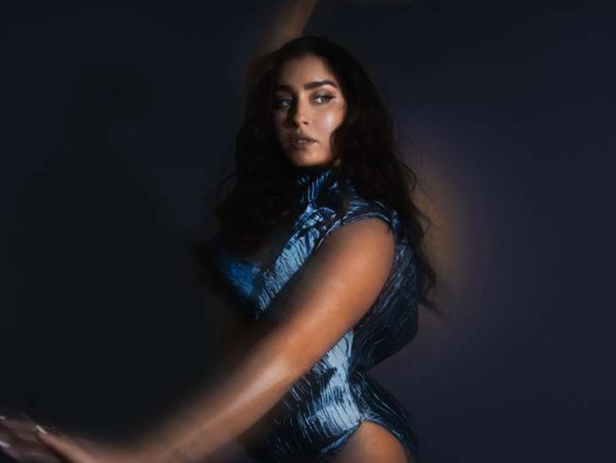 Lauren Jauregui chega ao Rio de Janeiro para aproveitar o Carnaval