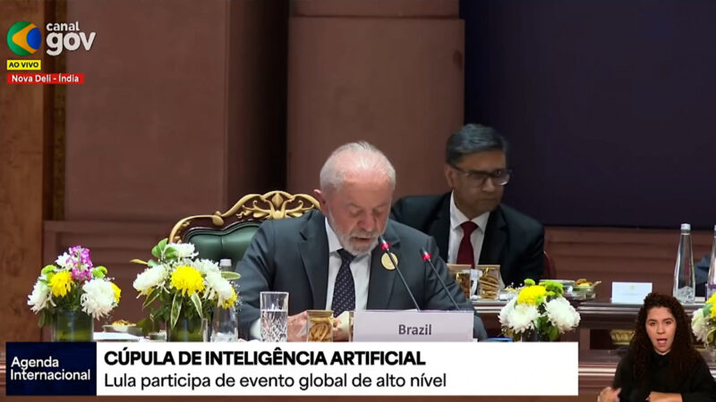 Lula afirma que tecnologia tem caráter dual em cúpula de IA na Índia; especialista considera discurso ponderado