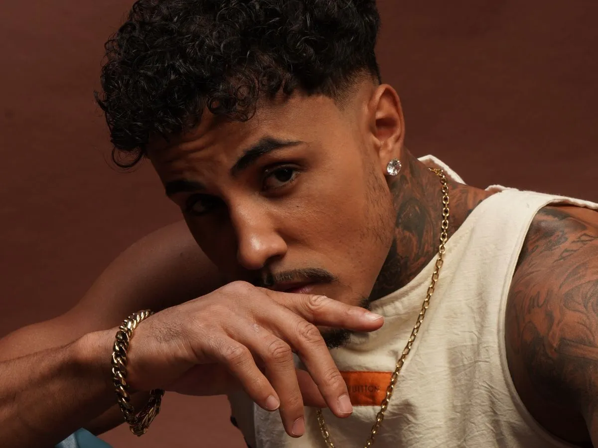 Mc Livinho anuncia pausa por tempo indeterminado e diz que 2026 será último ano de shows