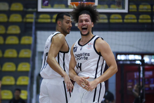 Corinthians derrota Fortaleza Basquete Cearense por 96 a 76 e emenda terceiro triunfo seguido no NBB