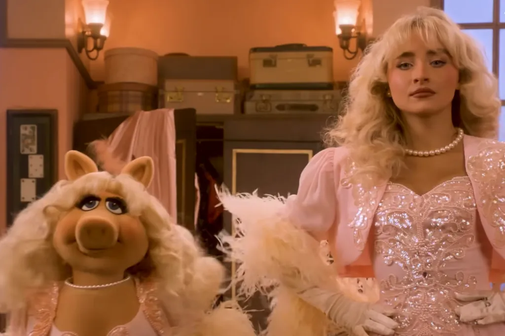 Miss Piggy comenta possível reconciliação com Sabrina Carpenter após ‘prisão’ em show