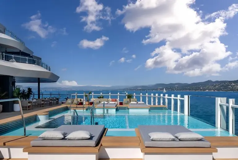 Ilma, da The Ritz‑Carlton Yacht Collection, é o primeiro navio de cruzeiro cinco estrelas do mundo