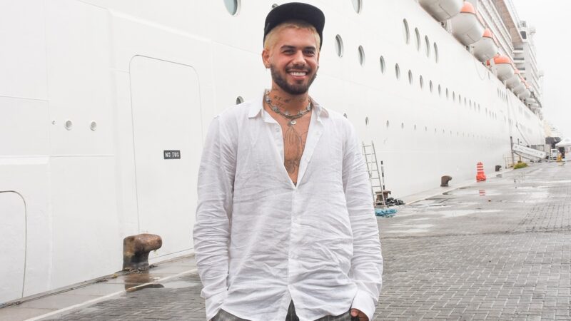 Zé Felipe reage a vaias recebidas por Virginia Fonseca durante estreia como rainha da Grande Rio