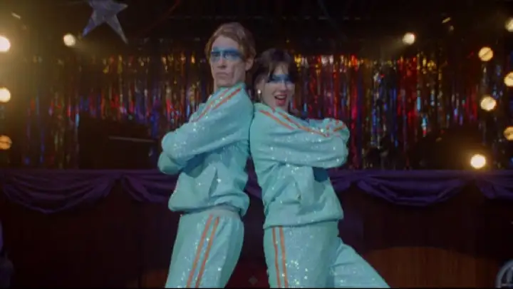 Taylor Swift lança videoclipe do single “Opalite”
