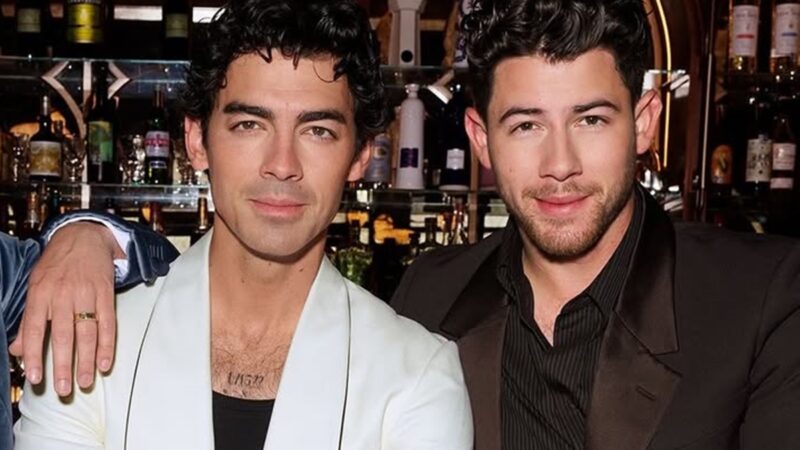 Nick Jonas rebate acusações de uso de cocaína por Joe Jonas durante show