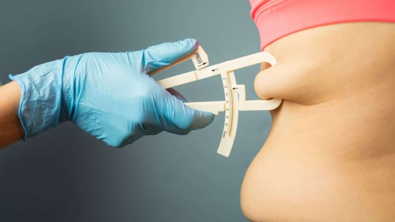 Obesidade é responsável por 10% das mortes por infecções no mundo, indica estudo