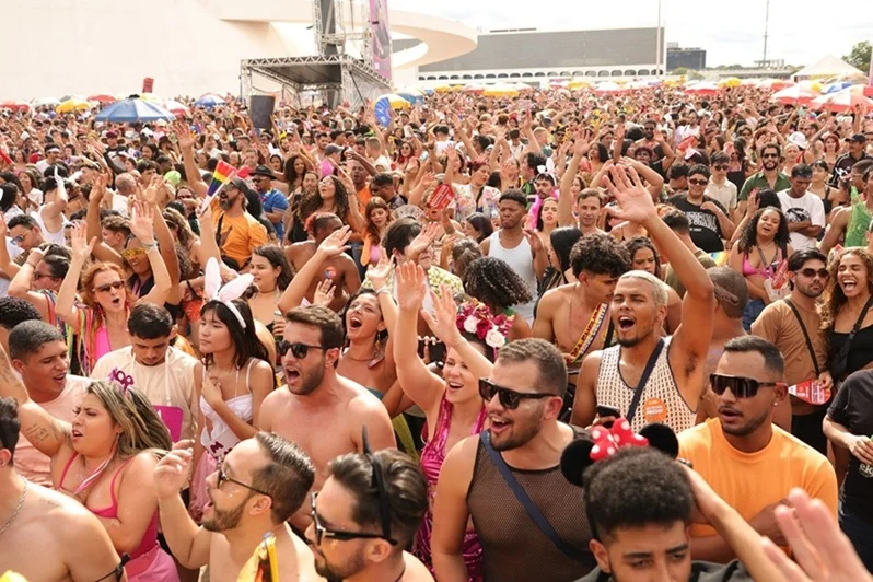 Carnaval: dicas para aproveitar a folia sem cair em golpes financeiros