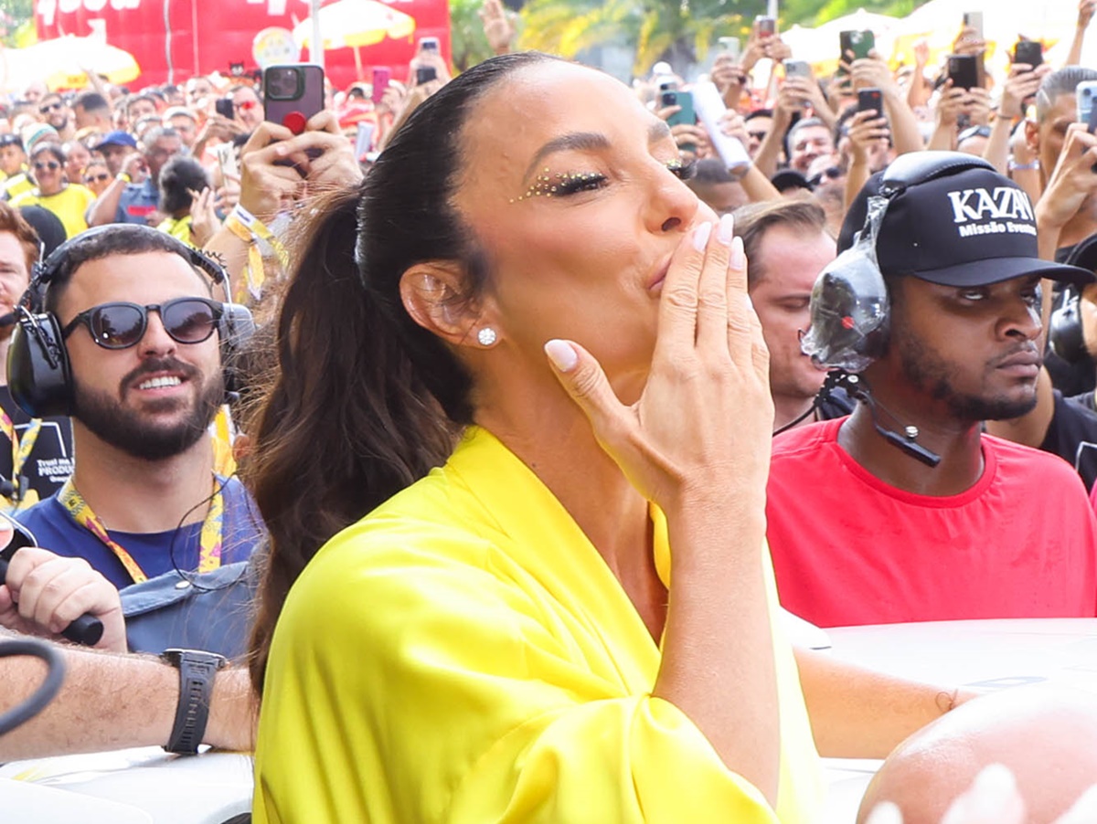Saiba mais sobre quem pede, pede!: ivete sangalo causa frisson ao chegar no ibirapuera para comandar seu 1º bloco em sp