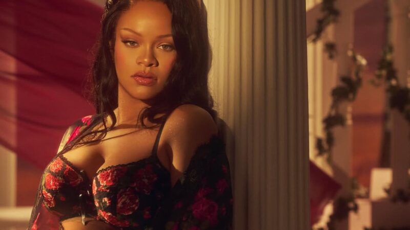 Rihanna publica vídeo em estúdio e mostra rotina entre negócios e família