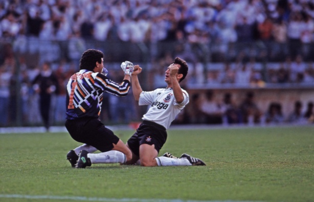 Corinthians busca repetir feito de 35 anos para conquistar a Supercopa do Brasil