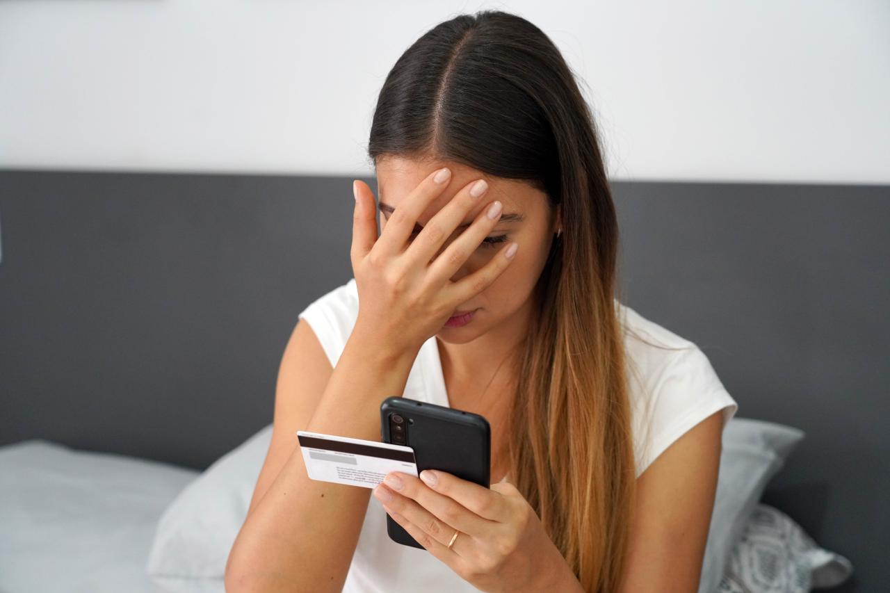 Compras em redes sociais impulsionam endividamento, aponta estudo