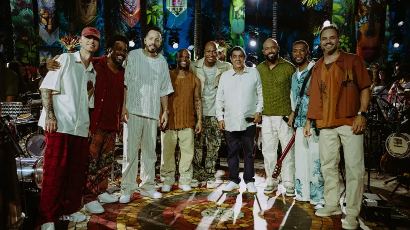 Conheça turma do pagode canta o repertório de zeca pagodinho em álbum com o calor e a espontaneidade das rodas de samba