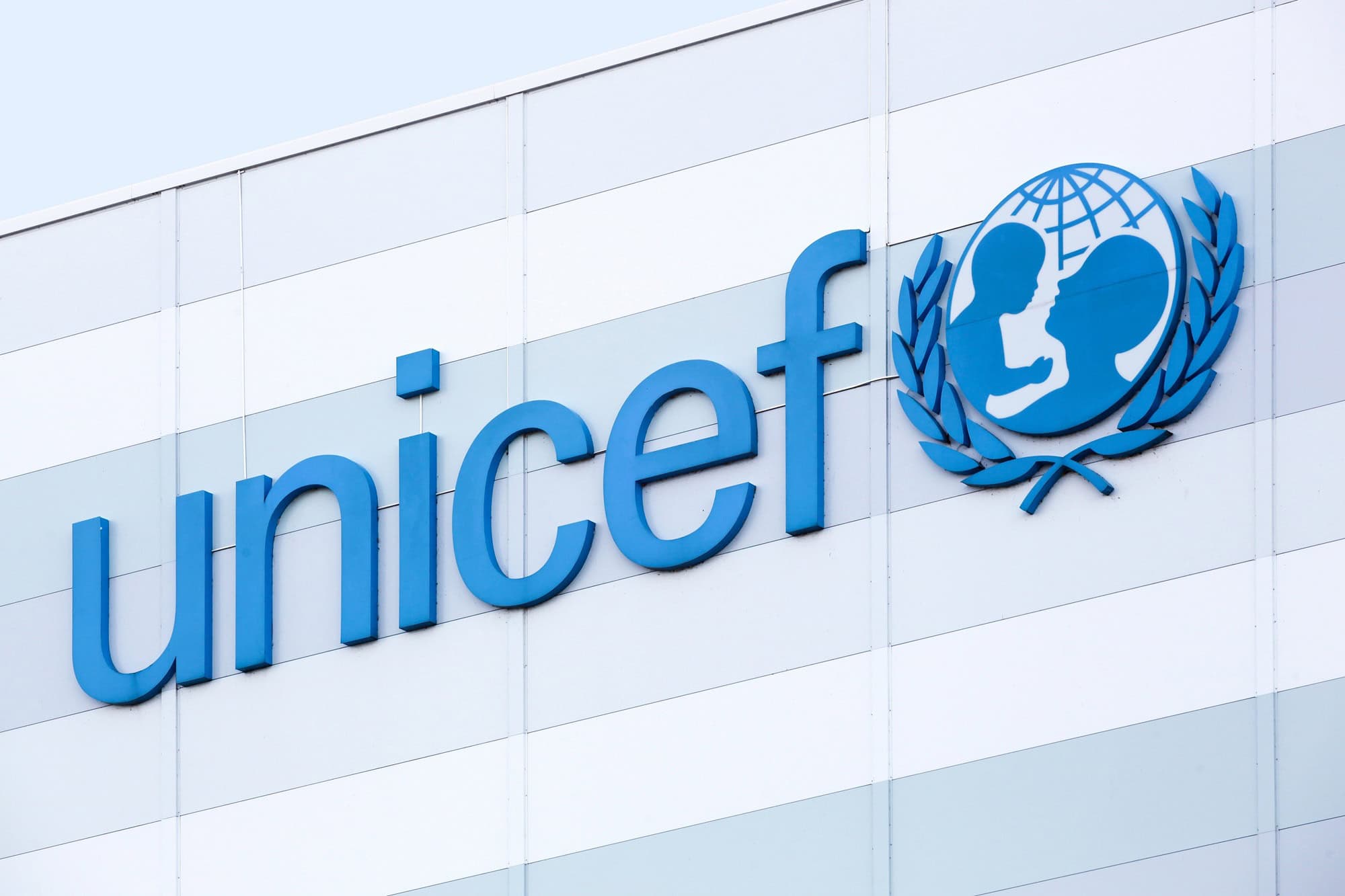 UNICEF pede criminalização de imagens de abuso sexual infantil geradas por IA