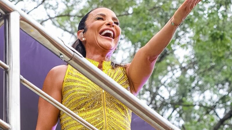 Veja como “vampirinha” e muito mais: ivete desfila hits e lota ibirapuera no quem pede, pede!, seu 1º bloco em sp