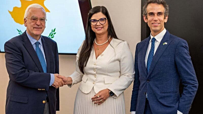FIEC recebe embaixador do Chipre e discute ampliação de cooperação com o Ceará