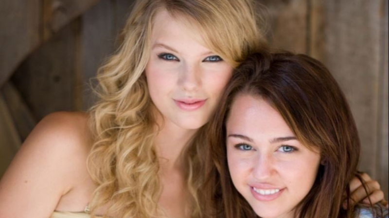 Miley Cyrus diz ter ligação especial com música de Taylor Swift para Hannah Montana