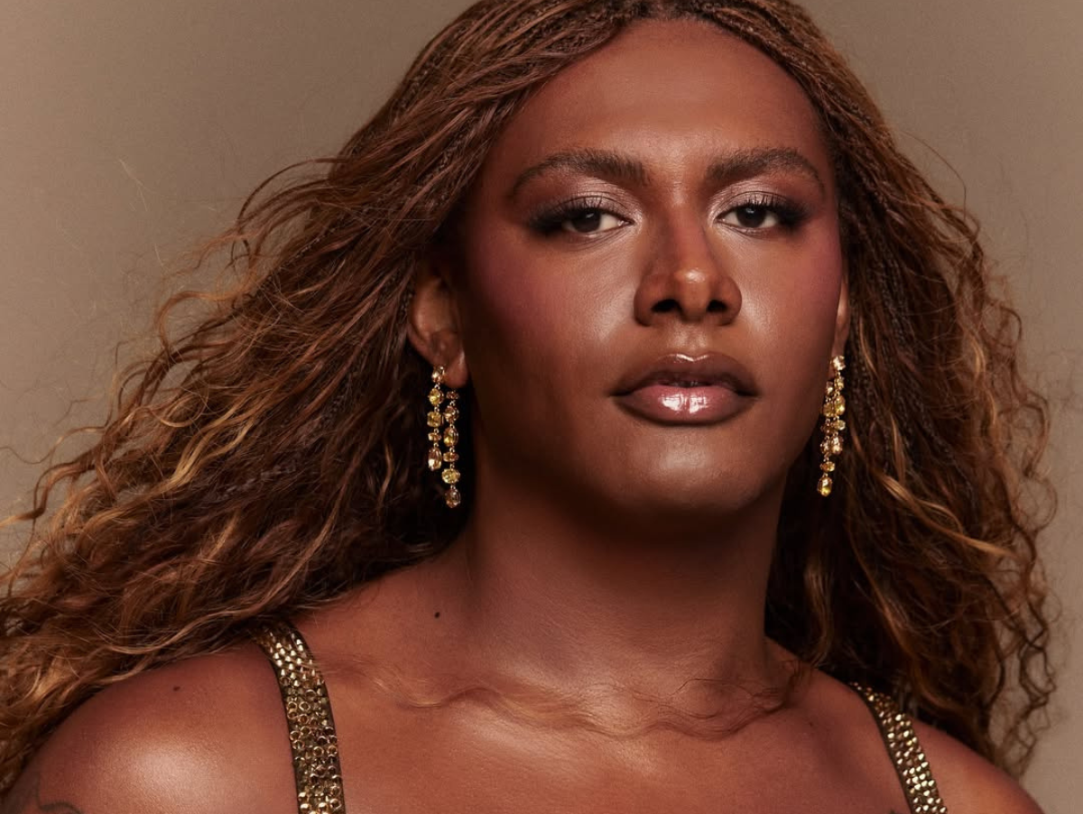 Liniker recusa cantar trecho em entrevista e resposta viraliza nas redes
