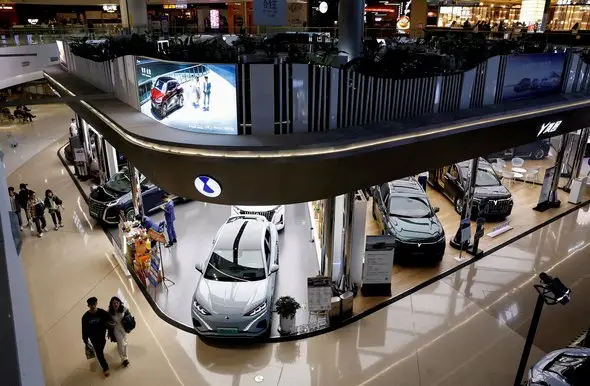 Venda de carros chineses cresce forte e impulsiona alta nos emplacamentos em fevereiro de 2026